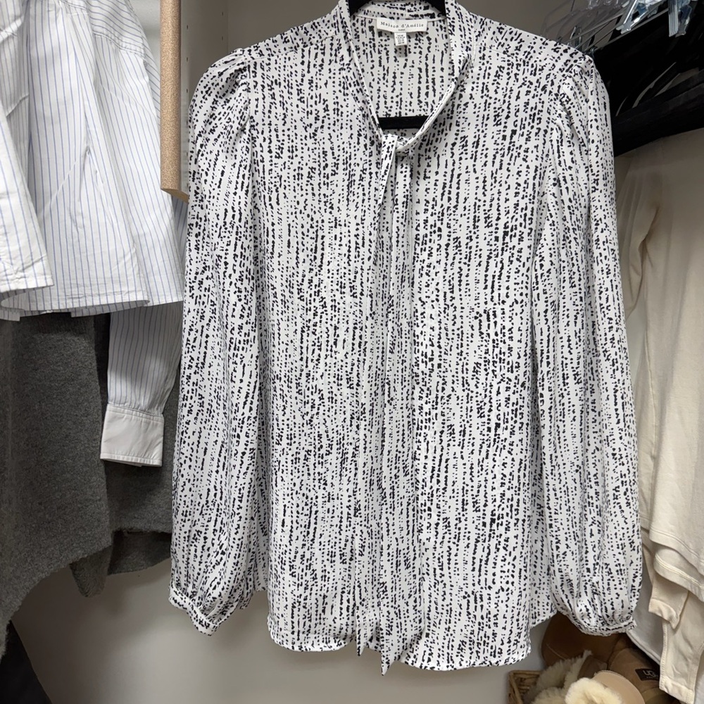Women's Black and White Blouse